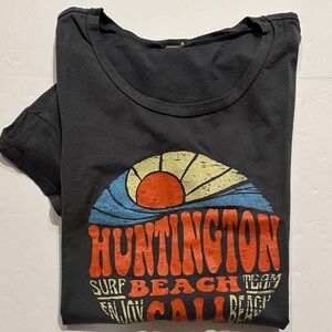 Huntington Beach Graphic charcoal T-Shirt size medium